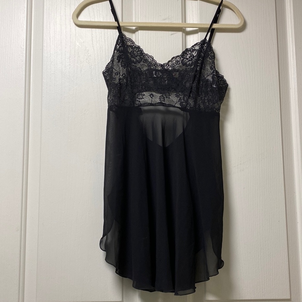 Victoria Secret Sz Small Black Lace Babydoll with Open Back